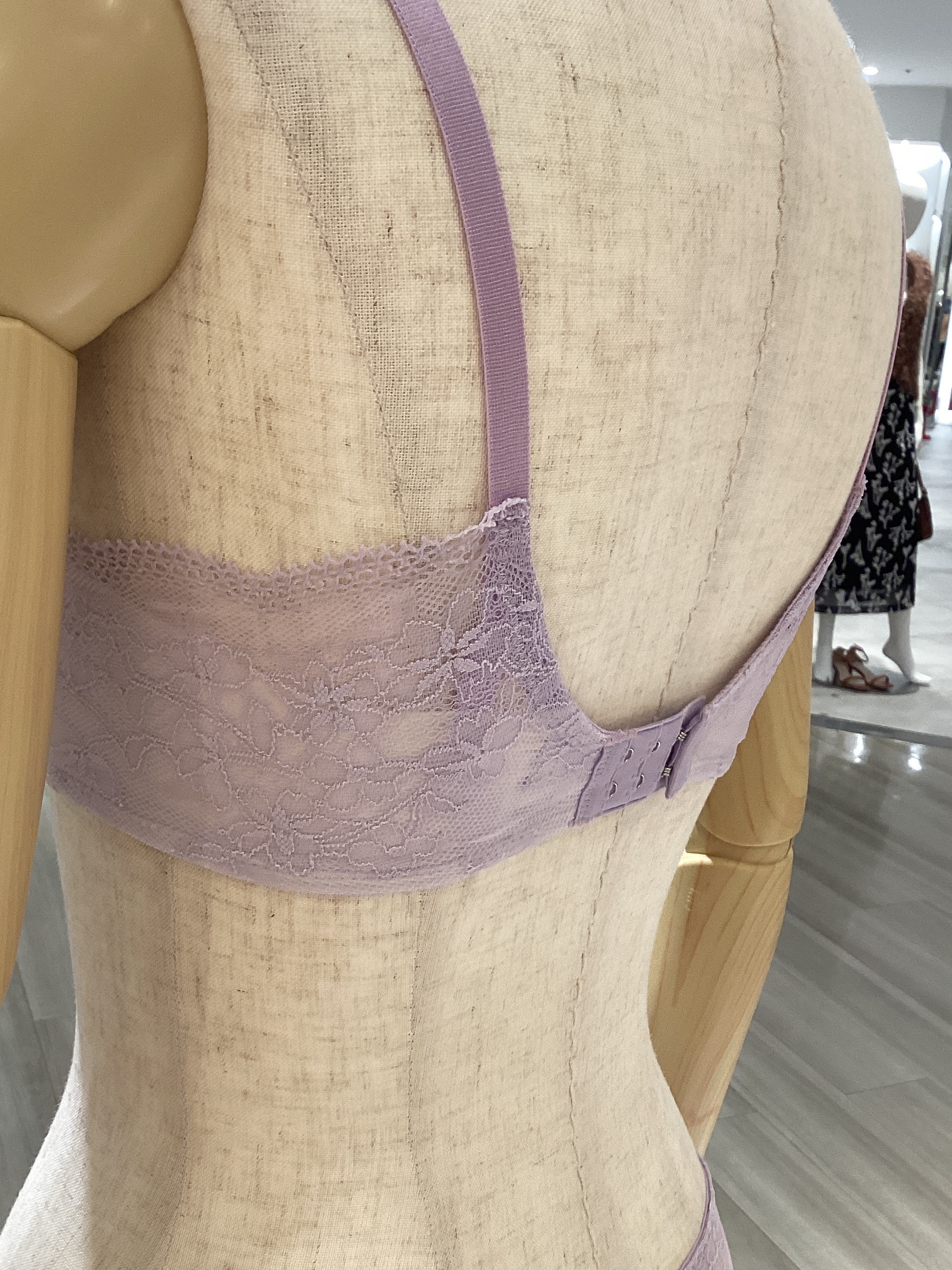 背中すっきり⭐️脇高ブラジャー集めました！ │ウン ナナ