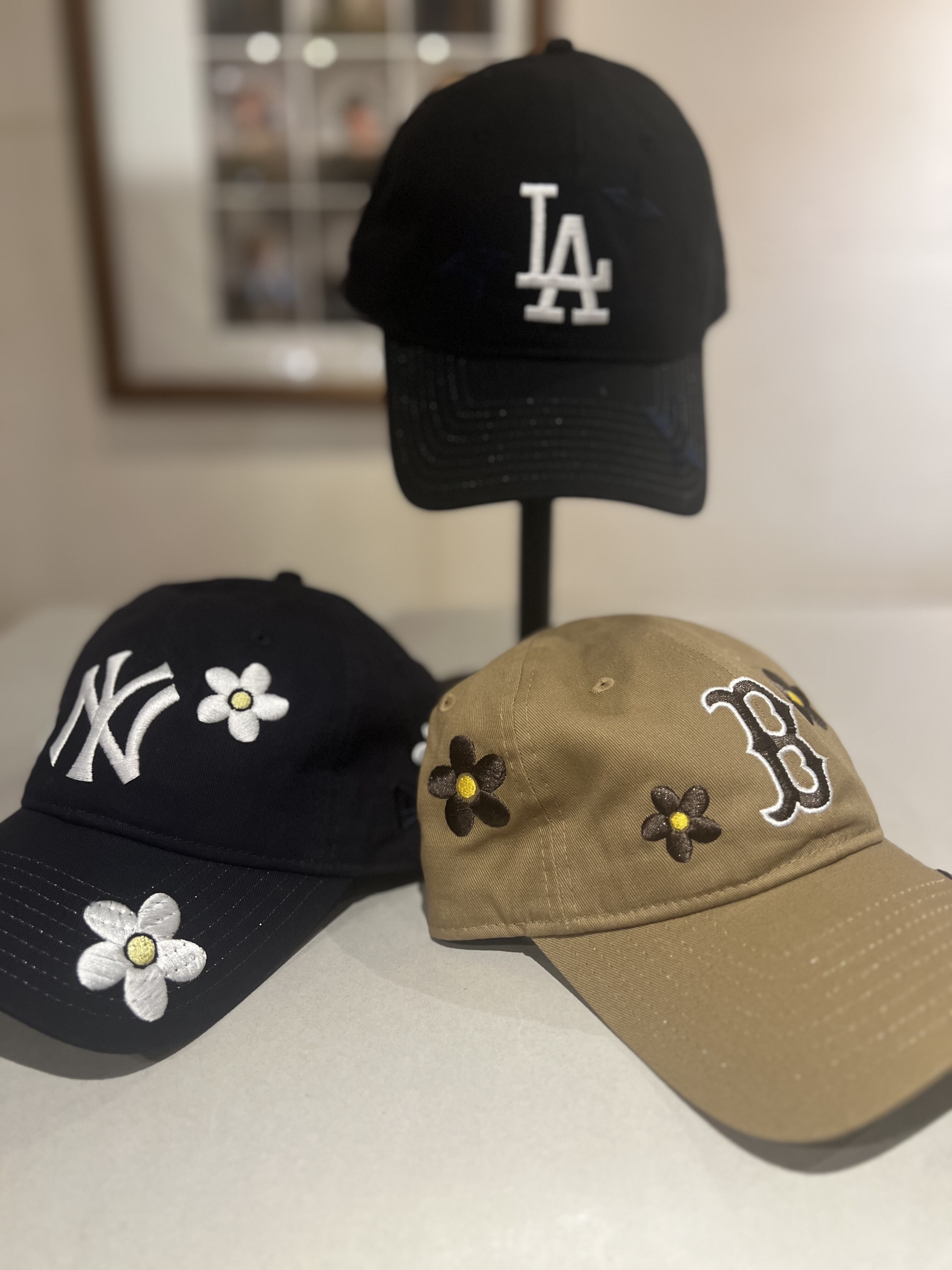 オーダー品（花束、帽子） オーダー品（花束、帽子） 045* お花付きニット帽子＊赤系ミックス | 帽子