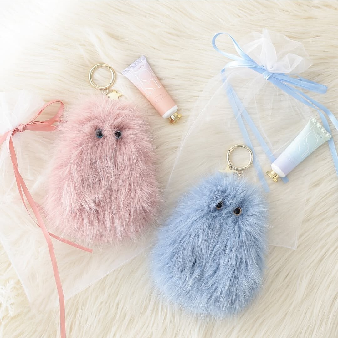 NEW】もふもふで愛らしい🎀💭キャラクターチャームとハンドクリーム