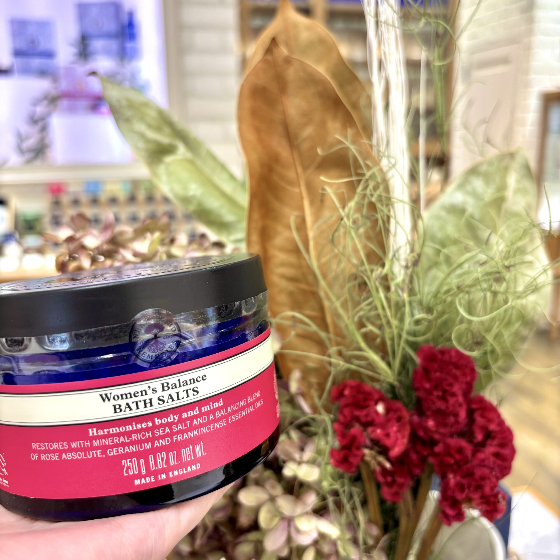 人気NO.1アロマのバスソルト登場💖 │ニールズヤード レメディーズ