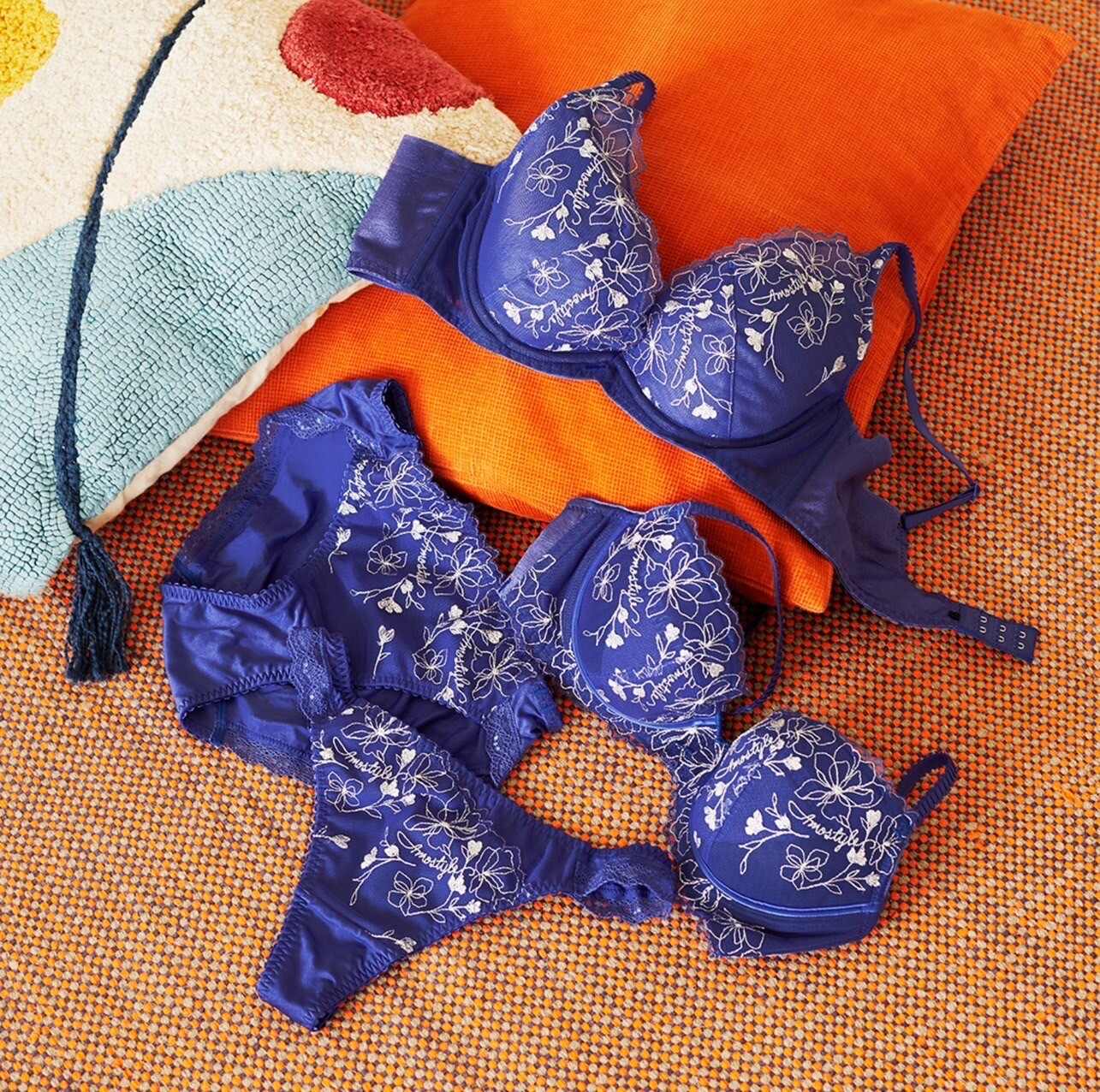 ミントン　ワイルドムーア トリオ　1客　　4月の風 ホームフレグランスキャンドル - 4つの香り : honeyflamingo.japan