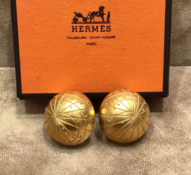 【ヴィンテージ】HERMESイヤリングをご紹介！