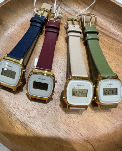 【CASIO】小振りなサイズ感が可愛いデジタルウォッチ