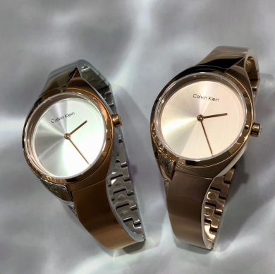 【Calvin Klein】ブレスレットのデザインが特徴的な腕時計！