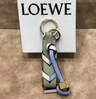 【ヴィンテージ】LOEWEキーリングをご紹介！