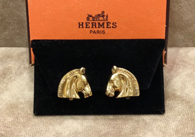 【ヴィンテージ】HERMESイヤリングをご紹介！