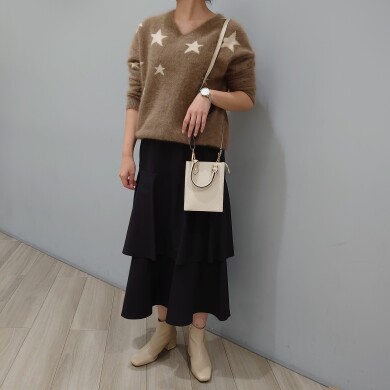 毎年大人気の星柄ニットが入荷❣️