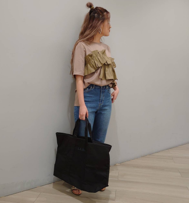 大人可愛いtroisのフリルTシャツ❣️