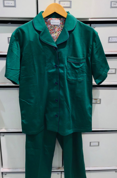 《綿１００％　やわらかな肌あたりパジャマ》ＭＡＤＥ　ＷＩＴＨ　ＬＩＢＥＲＴＹ　ＦＡＢＲＩＣ
