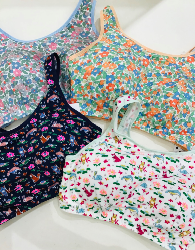 《母の日》ナイトアップブラ　ＭＡＤＥ　ＷＩＴＨ　ＬＩＢＥＲＴＹ　ＦＡＢＲＩＣ　