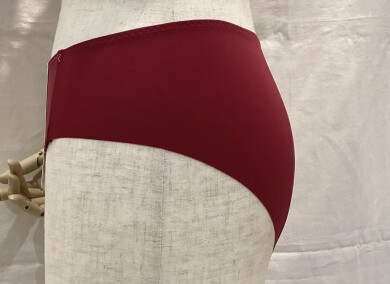 ゆったりボトムの"後ろ姿"要チェック👀