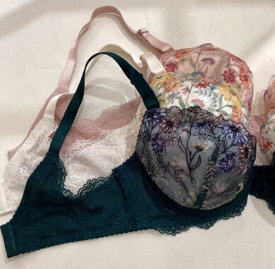 春の新作☘️続々入荷中✨