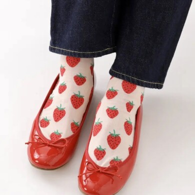 ✨NEW✨いちごソックス🍓🧦