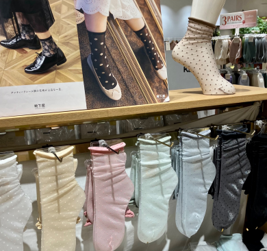 人気のチュールソックスにNEWカラー🧦✨