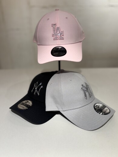 あの大人気キャップが再入荷!【NEWERA】9FORTY Rhinestone