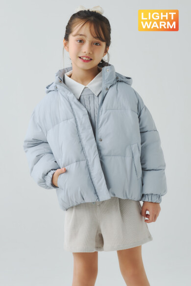 kids girl👧大人気軽量アウターのご紹介