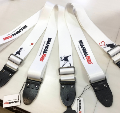 バンクシー　ギターストラップ登場！
