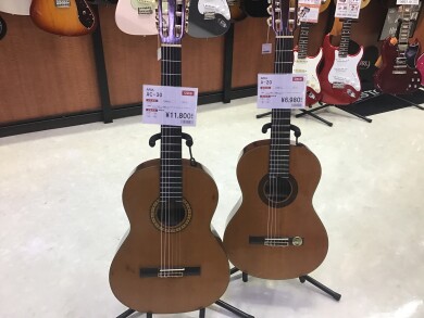 お買い得な中古クラシックギター入荷！