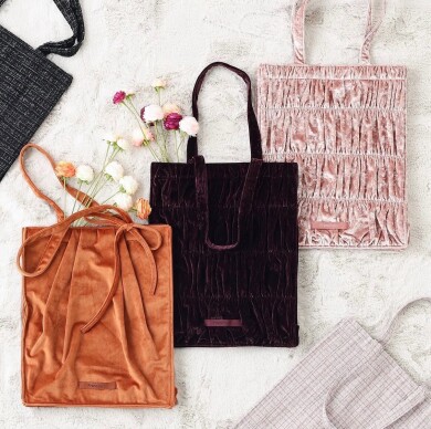 【NEW】A4クリアファイルや、推し活うちわにもぴったり💖新作ロゴトート👜
