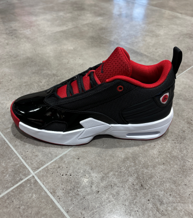 JORDAN MAX AURA 6