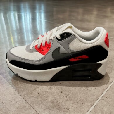 エアマックス 90LV8🤍❤️🖤