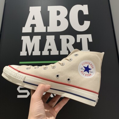 本日、入荷致しました☆