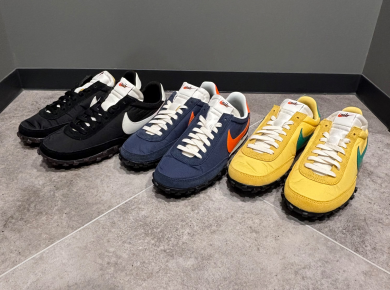 【新作】Nikeスニーカー⚫️🔵🟡