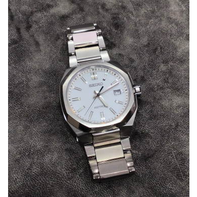 【SEIKO ASTRON】自分へのご褒美に！！