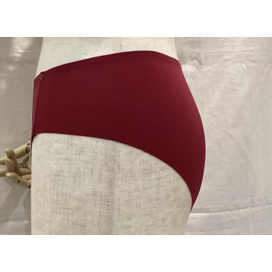 ゆったりボトムの"後ろ姿"要チェック👀