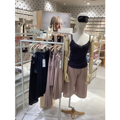 お洋服のシルエットを美しく✨スリップ・ペチコート・タップパンツ