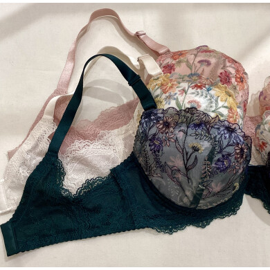 春の新作☘️続々入荷中✨