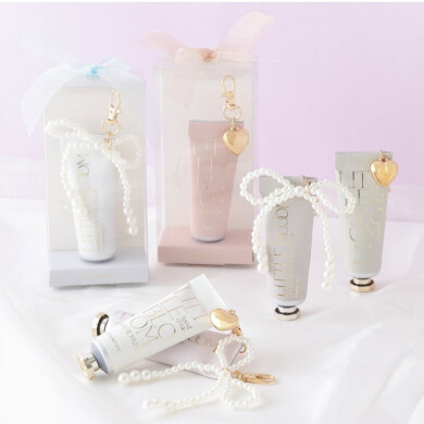 【NEW】揺れるチャームに心がときめくハンドクリーム🎀˙⋆.˚ ᡣ𐭩