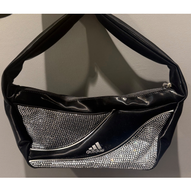 adidas ラインストーン バッグ 👜✨✨☘️
