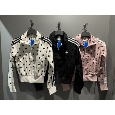 adidas 新作ウェア🎀.⋆