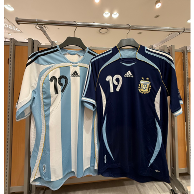 ⚽️ 期間限定 ADIDAS POP UP SHOP ⚽️