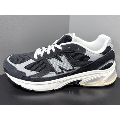 NEW BALANCE 2010