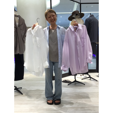 バックツイストシアーシャツ