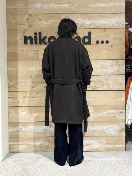 冬の王道ロングコート