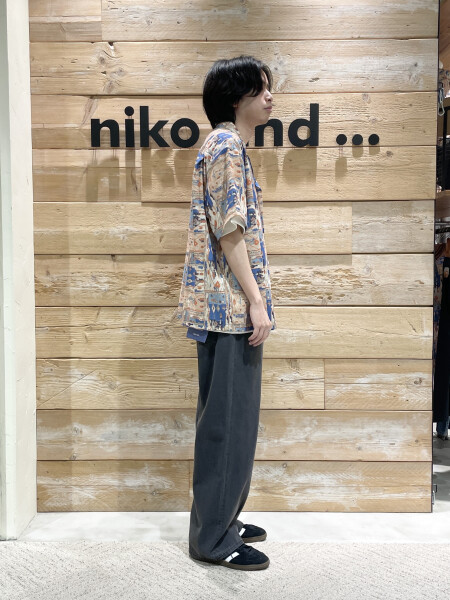 夏といえばやっぱり柄シャツ