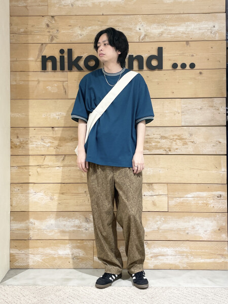 ジャガードデザインがオシャレなTシャツコーデ