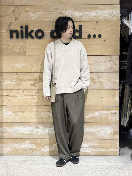 きれいめニットスタイル