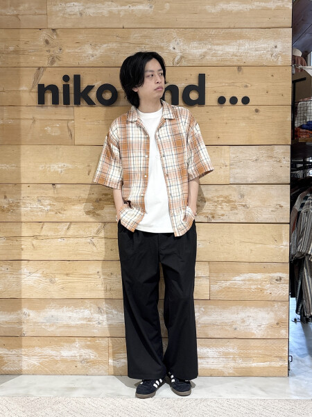 夏の明るめシャツコーデ