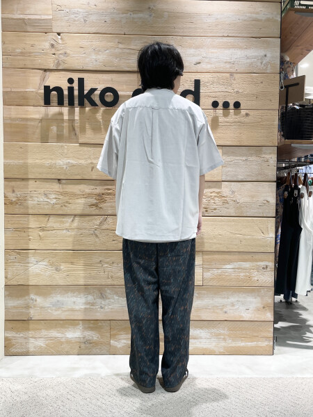 きれいめシャツ✖️総柄パンツ