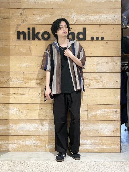 透かしシャツコーデ