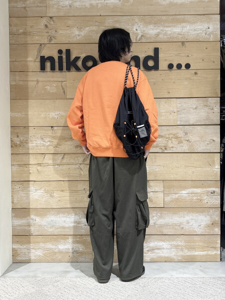 オレンジ✖️カーキ