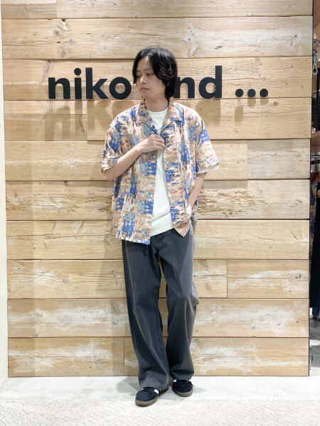 夏といえばやっぱり柄シャツ