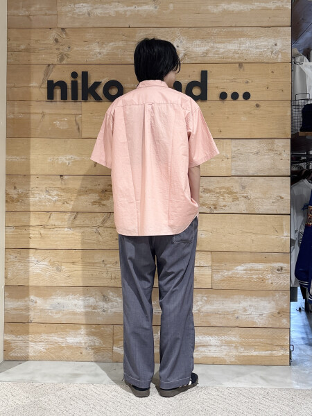 “ラフに着られるきれいめ”