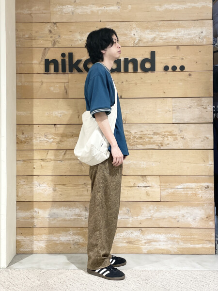ジャガードデザインがオシャレなTシャツコーデ