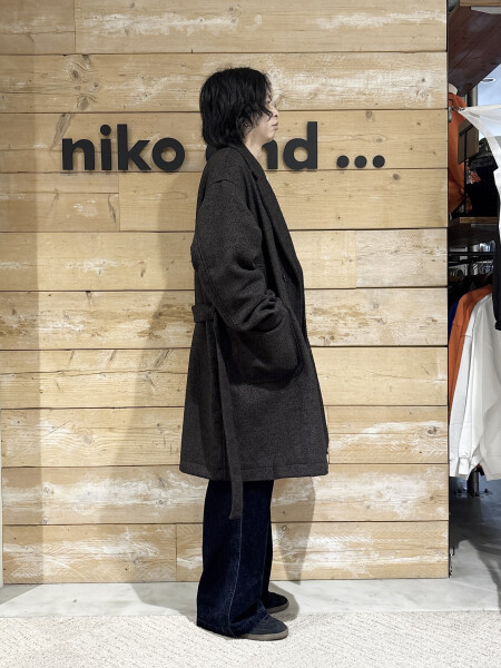 冬の王道ロングコート