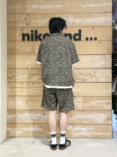 総柄セットアップコーデ